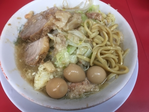 「ラーメン¥650+うずら¥100」@ラーメン二郎 大宮店の写真