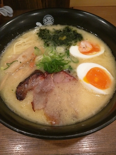 「塩玉鶏白湯らーめん」@塩らーめん専門 ひるがお 大岡山店の写真