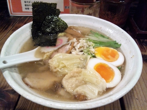 「特製塩そば+半炒飯」@汐屋 まる長の写真