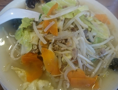 「タンメン＋セット（半チャン、餃子２個）」@味の店 みちお食堂の写真