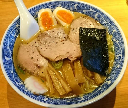 「特製中華そば　大盛」@中華そば 青葉 狭山店の写真