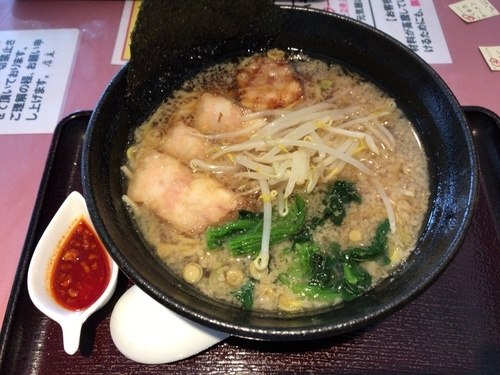 「こくまろラーメン+特製ラー油750円」@中島亭の写真