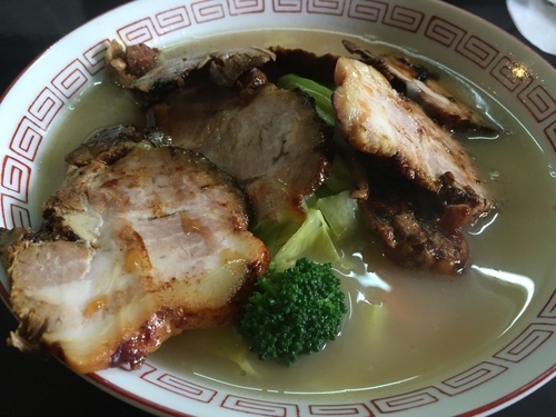 「野菜ごろごろ塩チャーシューメン（800円）」@13湯麺の写真