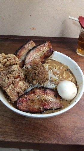 「ガッツリ!味噌麺950円 + 焼豚ダブル200円」@丹行味素 北新横浜本店の写真