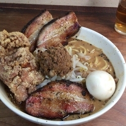 ガッツリ!味噌麺950円 + 焼豚ダブル200円