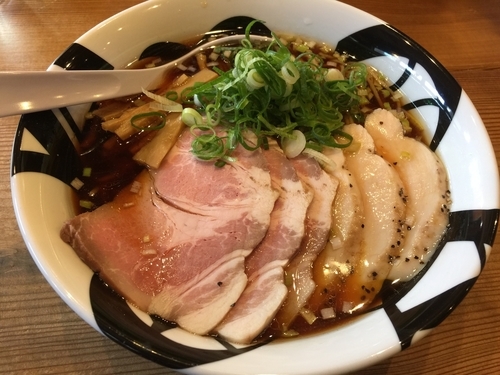 「煮干醤油ラーメン TYPE 666(大盛)」@凌駕IDEAの写真