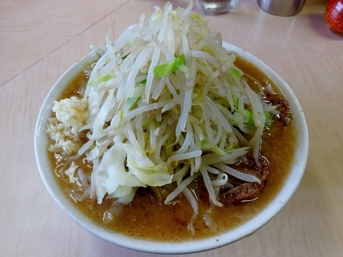 「小ラーメン（700円）ヤサイニンニク」@ラーメン二郎 京成大久保店の写真