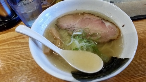 「塩ラーメン」@上州地鶏ラーメン 翔鶴の写真