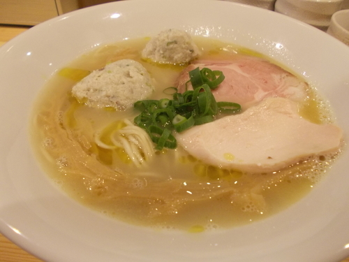 「芳香鶏白湯らーめん（季節限定）」@自家製麺 竜葵の写真