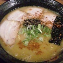 とんこつカレーラーメン・チャーシュー載せ