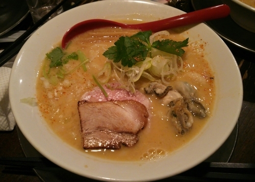 「あん肝と牡蠣の味噌そば　900円」@立ち呑み居酒屋 金町製麺の写真