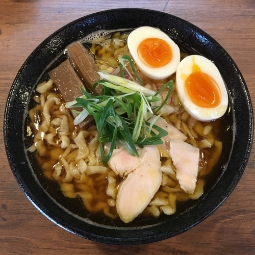 「煮干しらぁ麺 (650円) 味玉 (100円)」@麺's HOUSE 繋の写真