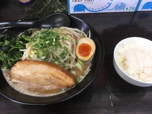 「白湯味噌らーめん ライス サービス ¥880」@二代目ラーメン処「まるは」 旬の写真