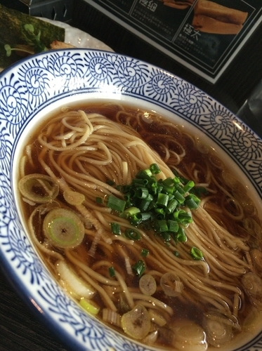 「鶏だし醤油ラーメン ７５０円」@麺処 ほん田 nijiの写真