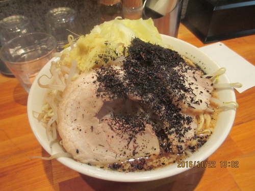 「剣ラーメン　大　￥850　黒一辛￥50」@麺屋 騎士の写真