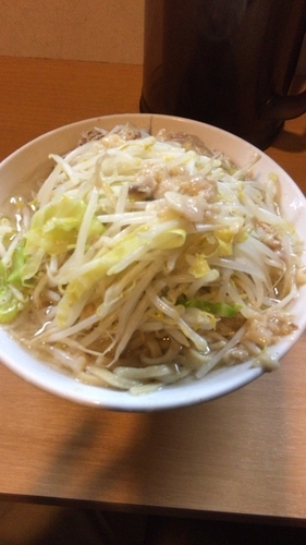 「限定しおラーメン:750円（ヤサイアブラ）」@豚星。の写真