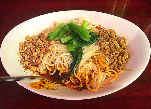 「汁なし担々麺  800円」@中国家庭料理 楊 別館の写真