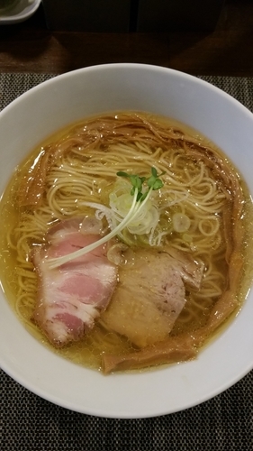 「塩らぁ麺」@らぁ麺 やまぐち 辣式の写真