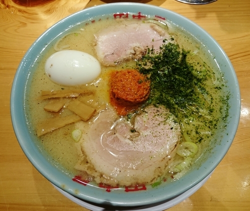 「山形辛味噌らーめん 900円＋味玉 120円」@中華そば 田中屋の写真