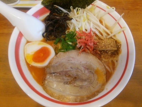 「えび豚骨ラーメン（中太麺）＋替え玉（ハリガネ）」@とんこつラーメン 光★MENJIの写真