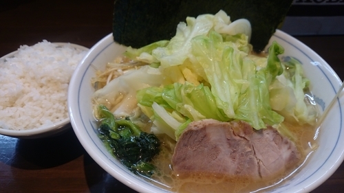 「キャベツラーメン(830円)+ネギ(150円)」@横浜家系ラーメン 中島家の写真
