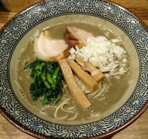 「煮干し白湯そば　替え玉」@煮干し中華そば 一剣の写真