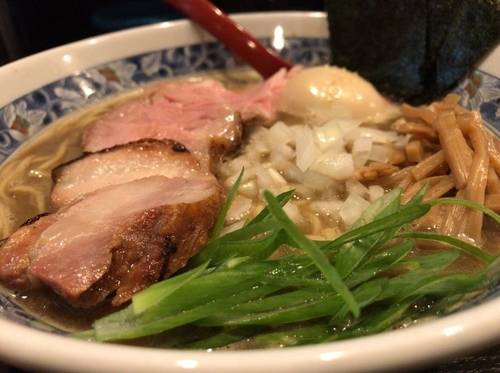 「特製煮干豚骨ラーメン」@麺処 夏海の写真