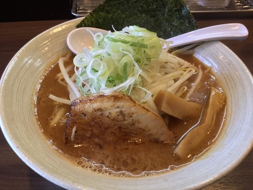 「味噌らーめん ¥780
肉めし ¥300」@やま辰の写真