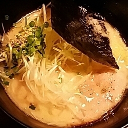 金豚ラーメン ６８０円