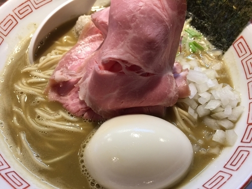 「特製濃厚鶏白湯煮干しラーメン＋替え玉」@らぁめん小池の写真