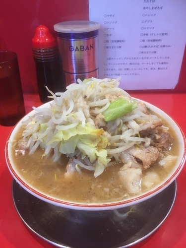 「ラーメン中盛＋豚増し」@ジャンプの写真