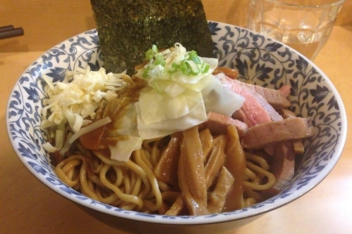 「油そば カレー・フォーム(中)＋チーズ＋ライス(並)」@ラーメン社井田の写真