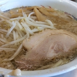 ラーメン（850円）