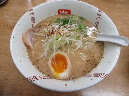 「醤油らーめん（７３０円）＋へためし」@らーめん 弥七の写真