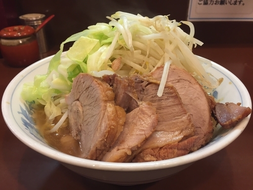 「豚増しらーめん（ﾔｻｲ ｱﾌﾞﾗ）」@らーめん陸の写真