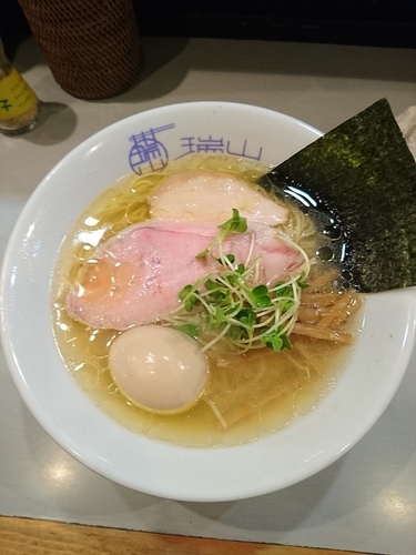 「しおそば 730円 味玉(ラーパス)」@中華蕎麦 瑞山（ZUIZAN）の写真