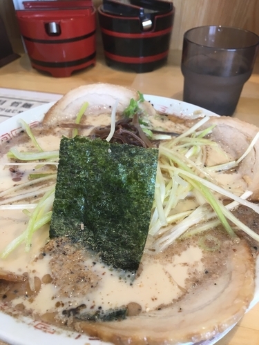 「哲麺ラーメン ネギチャーシュー」@三十一代目 哲麺の写真