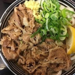 肉ぶっかけ 390円
