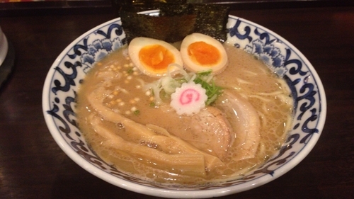 「豚骨魚介東京駅らー麺(1,000円)」@東京駅 斑鳩の写真