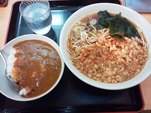 「カレー丼セット 580円」@梅もと 新宿西口店の写真