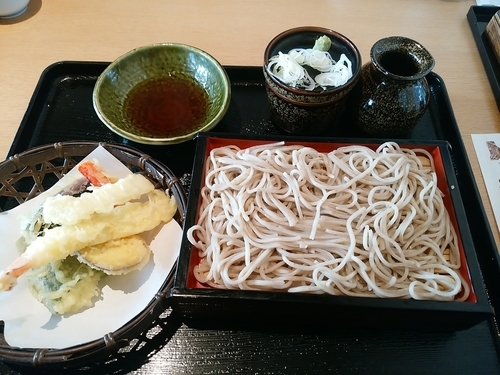 「せいろそばと天ぷら籠盛り(並盛)1,550円」@やまへい 軽井沢店の写真