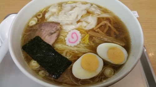 「ワンタン麺(880円)+茹で玉子(60円)」@大宮大勝軒の写真