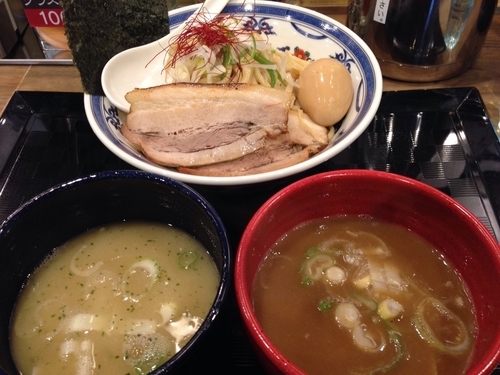 「2種つけ麺」@つけ麺や 武双 中目黒駅前店の写真