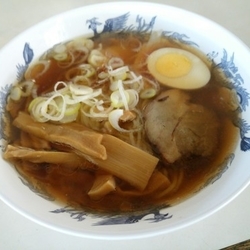 ラーメン(並盛)420円