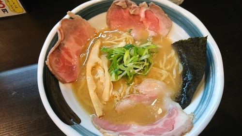 「煮干し豚骨らーめん」@麺匠 Jazzの写真