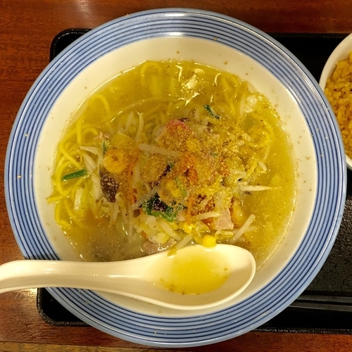 「きくらげたっぷり塩ちゃんぽん690円」@長崎ちゃんぽん  リンガーハット 新横浜北口店の写真