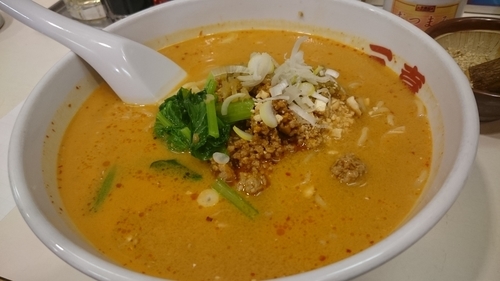 「担々麺８００円」@三貴苑の写真