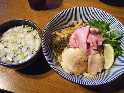 「煮干しつけ麺890円」@寿製麺よしかわ 川越店の写真