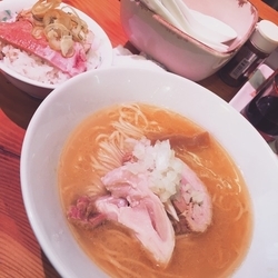 鳥ポタラーメン