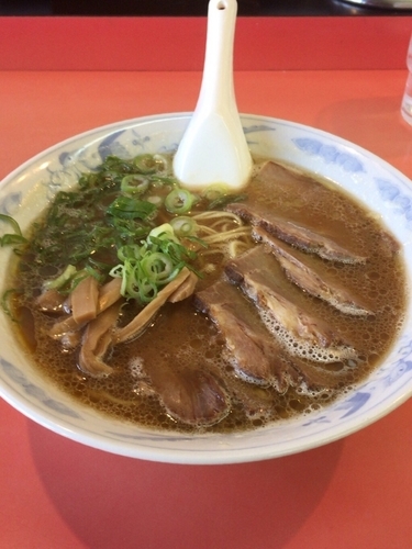 「豚骨しょうゆラーメン（チャーシュー麺）」@廣華楼の写真